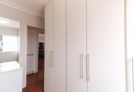 Apartamento à venda com 96m², 3 quartos e 2 vagas Apartamento à venda com 96m², 3 quartos e 2 vagasQuarto 1