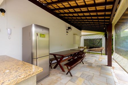 Apartamento à venda com 96m², 3 quartos e 2 vagas Apartamento à venda com 96m², 3 quartos e 2 vagasÁrea comum - Churrasqueira