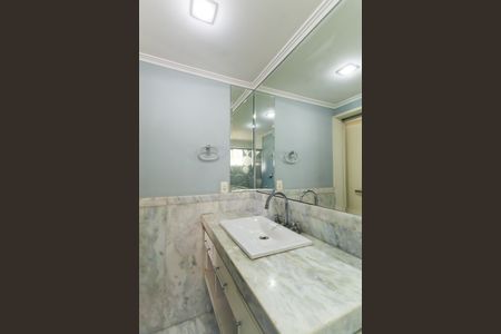 Apartamento à venda com 96m², 3 quartos e 2 vagas Apartamento à venda com 96m², 3 quartos e 2 vagasBanheiro da Suíte