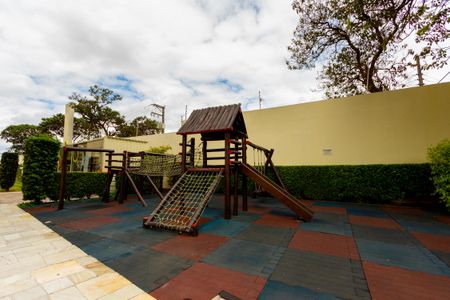 Apartamento à venda com 96m², 3 quartos e 2 vagas Apartamento à venda com 96m², 3 quartos e 2 vagasÁrea comum - Playground