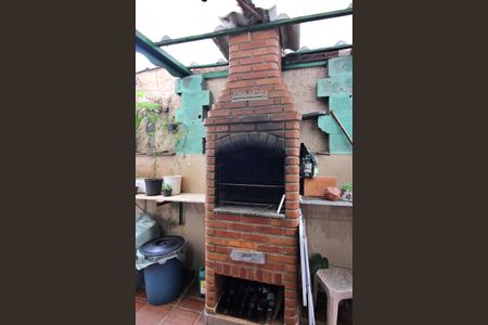 Casa à venda com 220m², 4 quartos e 2 vagasChurrasqueira