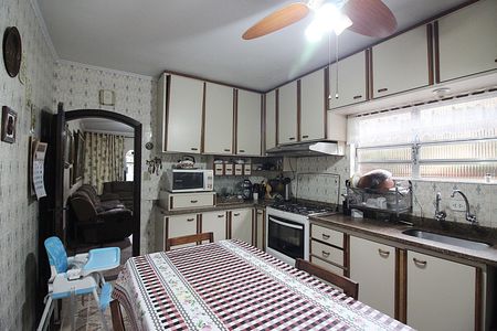 Casa à venda com 220m², 4 quartos e 2 vagasCozinha