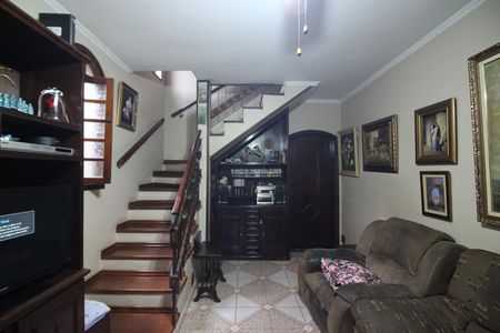 Casa à venda com 220m², 4 quartos e 2 vagasSala