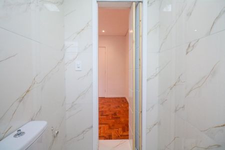 Casa à venda com 100m², 2 quartos e 1 vaga Casa à venda com 100m², 2 quartos e 1 vagaBanheiro da Suíte