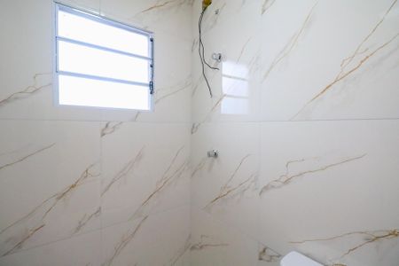 Casa à venda com 100m², 2 quartos e 1 vaga Casa à venda com 100m², 2 quartos e 1 vagaBanheiro da Suíte