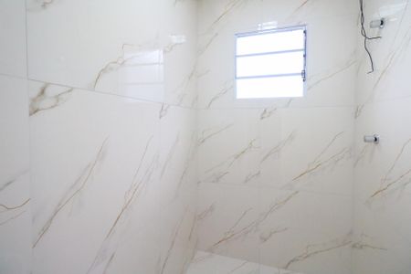 Casa à venda com 100m², 2 quartos e 1 vaga Casa à venda com 100m², 2 quartos e 1 vagaBanheiro da Suíte