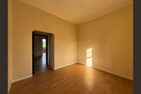 Casa à venda com 472m², 6 quartos e 15 vagasQuarto 2