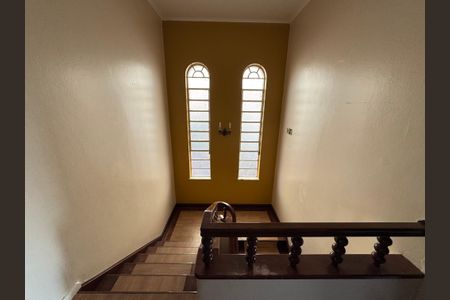 Casa à venda com 472m², 6 quartos e 15 vagasEscadas