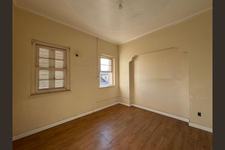 Casa à venda com 472m², 6 quartos e 15 vagasQuarto 2