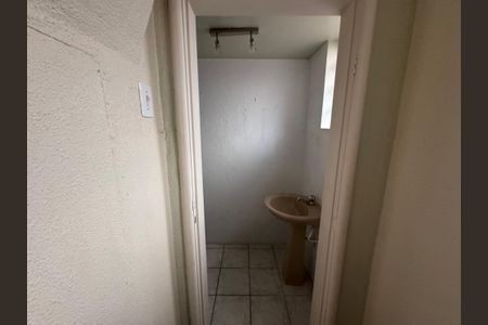 Casa à venda com 472m², 6 quartos e 15 vagasBanheiro de Serviço