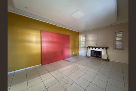 Casa à venda com 472m², 6 quartos e 15 vagasSala