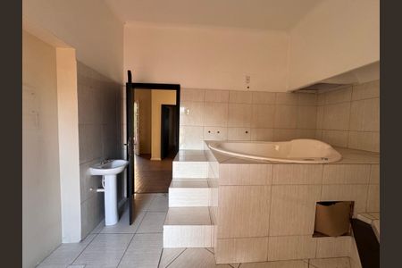 Casa à venda com 472m², 6 quartos e 15 vagasBanheiro 1