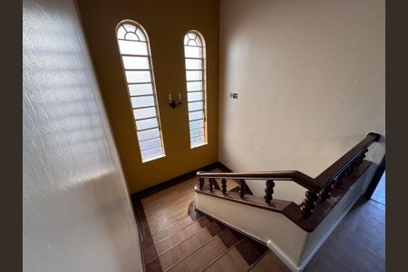 Casa à venda com 472m², 6 quartos e 15 vagasEscadas