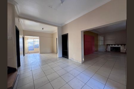 Casa à venda com 472m², 6 quartos e 15 vagasSala