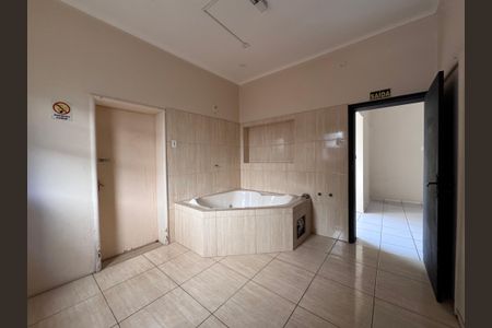 Casa à venda com 472m², 6 quartos e 15 vagasCozinha