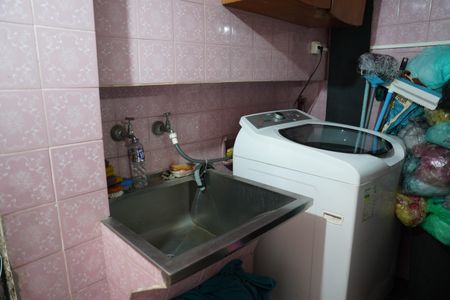 Casa à venda com 145m², 3 quartos e 1 vagaÁrea de Serviço