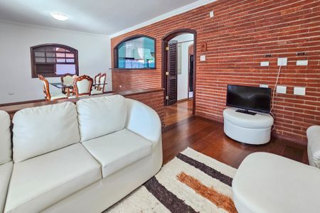 Casa para alugar com 398m², 3 quartos e 2 vagas Casa para alugar com 398m², 3 quartos e 2 vagasSala