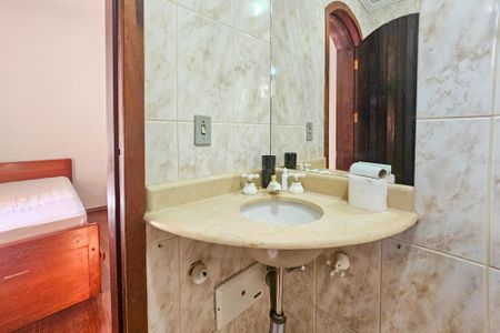 Casa para alugar com 398m², 3 quartos e 2 vagas Casa para alugar com 398m², 3 quartos e 2 vagasbanheiro da suíte 1