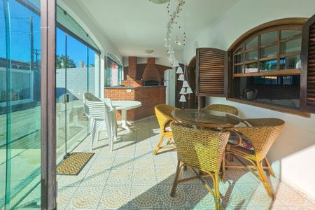 Casa para alugar com 398m², 3 quartos e 2 vagas Casa para alugar com 398m², 3 quartos e 2 vagasÁrea de Lazer