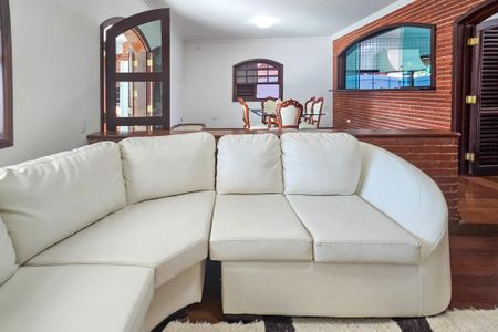 Casa para alugar com 398m², 3 quartos e 2 vagas Casa para alugar com 398m², 3 quartos e 2 vagasSala