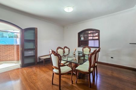 Casa para alugar com 398m², 3 quartos e 2 vagas Casa para alugar com 398m², 3 quartos e 2 vagasSala