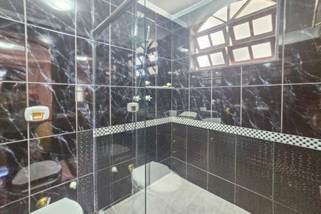 Casa para alugar com 398m², 3 quartos e 2 vagas Casa para alugar com 398m², 3 quartos e 2 vagasbanheiro da suíte 2