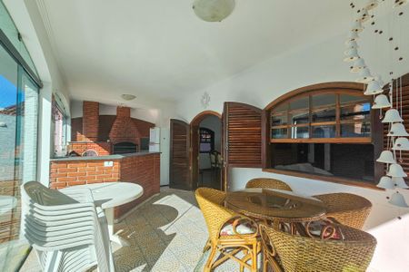 Casa para alugar com 398m², 3 quartos e 2 vagas Casa para alugar com 398m², 3 quartos e 2 vagasÁrea de Lazer