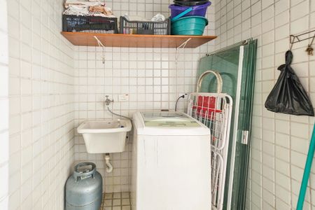 Casa para alugar com 398m², 3 quartos e 2 vagas Casa para alugar com 398m², 3 quartos e 2 vagasÁrea de serviço