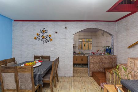 Casa à venda com 173m², 3 quartos e 2 vagasSala