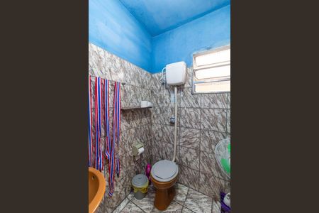 Casa à venda com 173m², 3 quartos e 2 vagasBanheiro 2