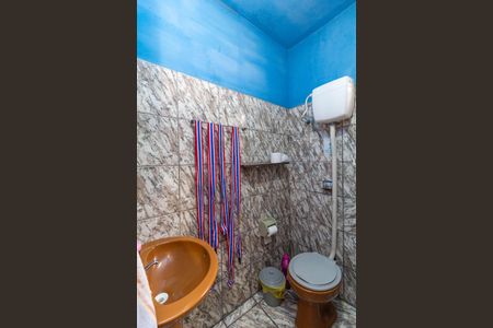 Casa à venda com 173m², 3 quartos e 2 vagasBanheiro 2