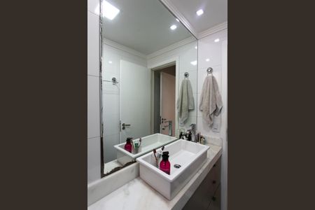 Apartamento à venda com 85m², 2 quartos e 2 vagasBanheiro da Suíte 1