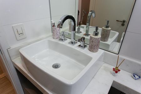 Apartamento à venda com 85m², 2 quartos e 2 vagasBanheiro da Suíte 2