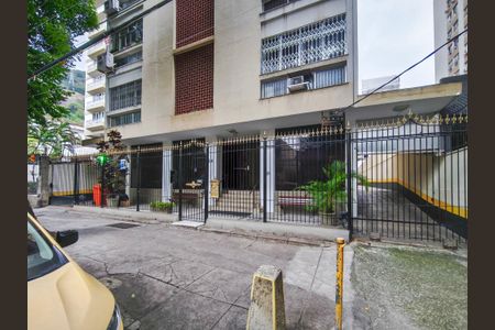 Apartamento para alugar com 63m², 2 quartos e sem vagaFachada e portaria