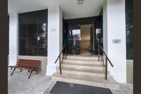 Apartamento para alugar com 63m², 2 quartos e sem vagaFachada e portaria