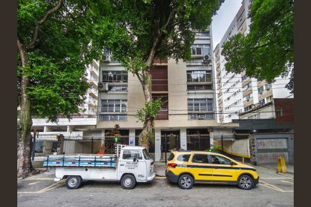 Apartamento para alugar com 63m², 2 quartos e sem vagaFachada e portaria