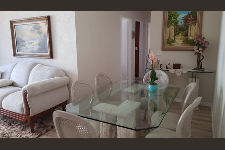 Apartamento à venda com 75m², 3 quartos e 1 vaga Apartamento à venda com 75m², 3 quartos e 1 vagaSala