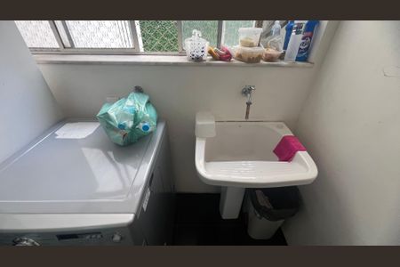 Apartamento à venda com 99m², 2 quartos e 1 vagaÁrea de Serviço