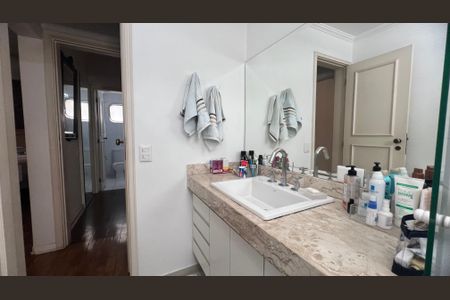 Apartamento à venda com 99m², 2 quartos e 1 vagaBanheiro da Suíte