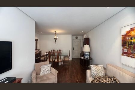 Apartamento à venda com 99m², 2 quartos e 1 vagaSala de TV