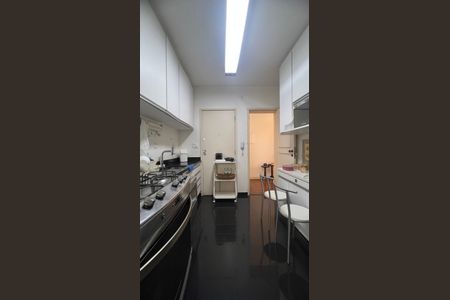 Apartamento à venda com 99m², 2 quartos e 1 vagaCozinha