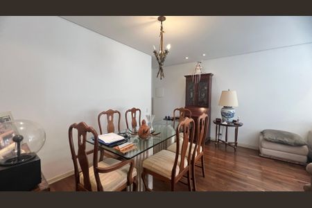 Apartamento à venda com 99m², 2 quartos e 1 vagaSala de Jantar