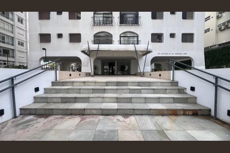 Apartamento à venda com 99m², 2 quartos e 1 vagaFachada