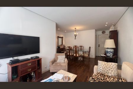 Apartamento à venda com 99m², 2 quartos e 1 vagaSala de TV