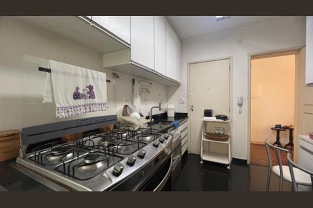 Apartamento à venda com 99m², 2 quartos e 1 vagaCozinha