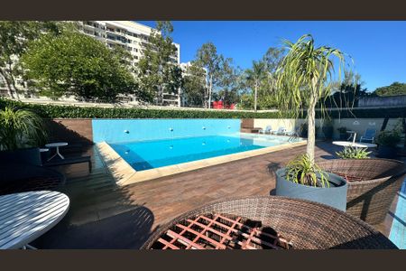 Apartamento à venda com 70m², 2 quartos e 1 vaga Apartamento à venda com 70m², 2 quartos e 1 vagaÁrea comum - Piscina