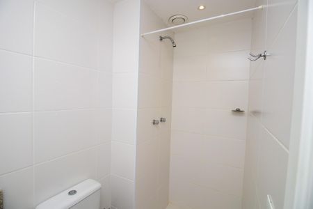 Apartamento à venda com 70m², 2 quartos e 1 vaga Apartamento à venda com 70m², 2 quartos e 1 vagaBanheiro da Suíte 1