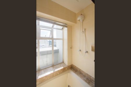 Apartamento à venda com 80m², 1 quarto e 2 vagasBanheiro Suite 