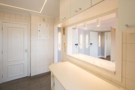 Apartamento à venda com 80m², 1 quarto e 2 vagasCozinha 