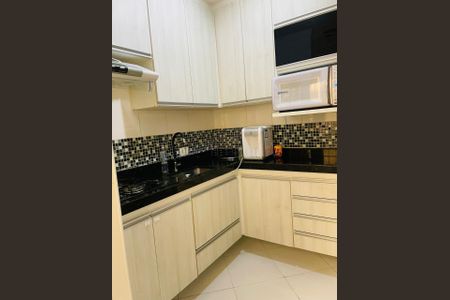 Apartamento à venda com 64m², 2 quartos e 1 vagaFoto 03